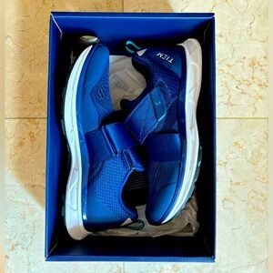 TIEM Cycling Shoes (New) - Size 7